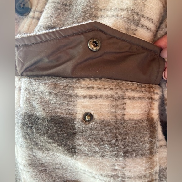 Universal Threads Shacket - Picture 7 of 7